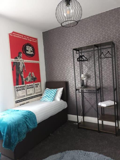 Antonio Str Liverpool 6 Beds Екстериор снимка