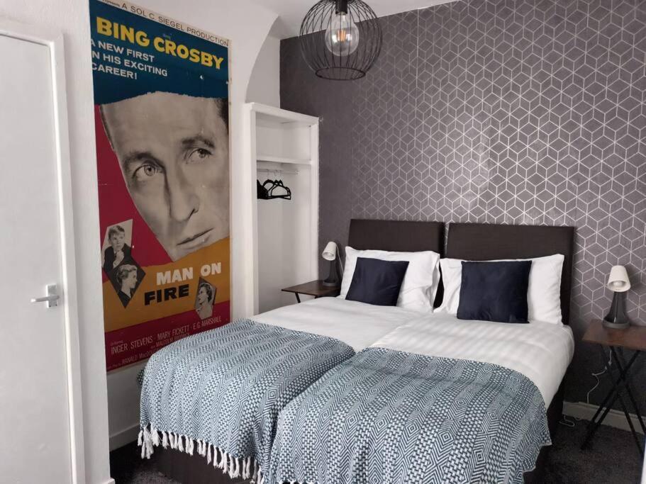 Antonio Str Liverpool 6 Beds Екстериор снимка